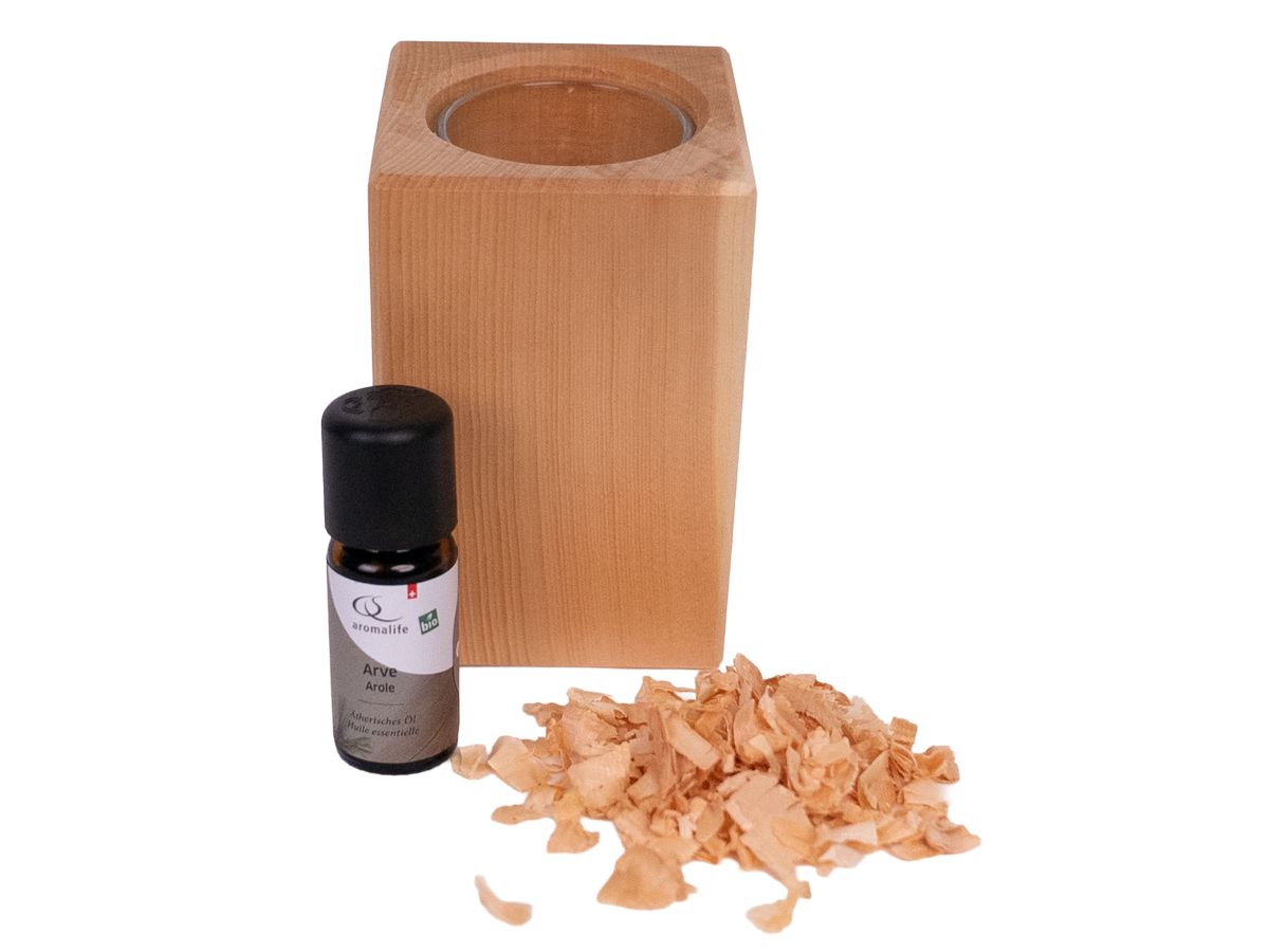 Packshot_AROMALIFE_ARVE_ArvenQuader_mit_ätherischme_Bio_Öl_Arve_10_ml_ohne_Umverpackung_aromalife.ch