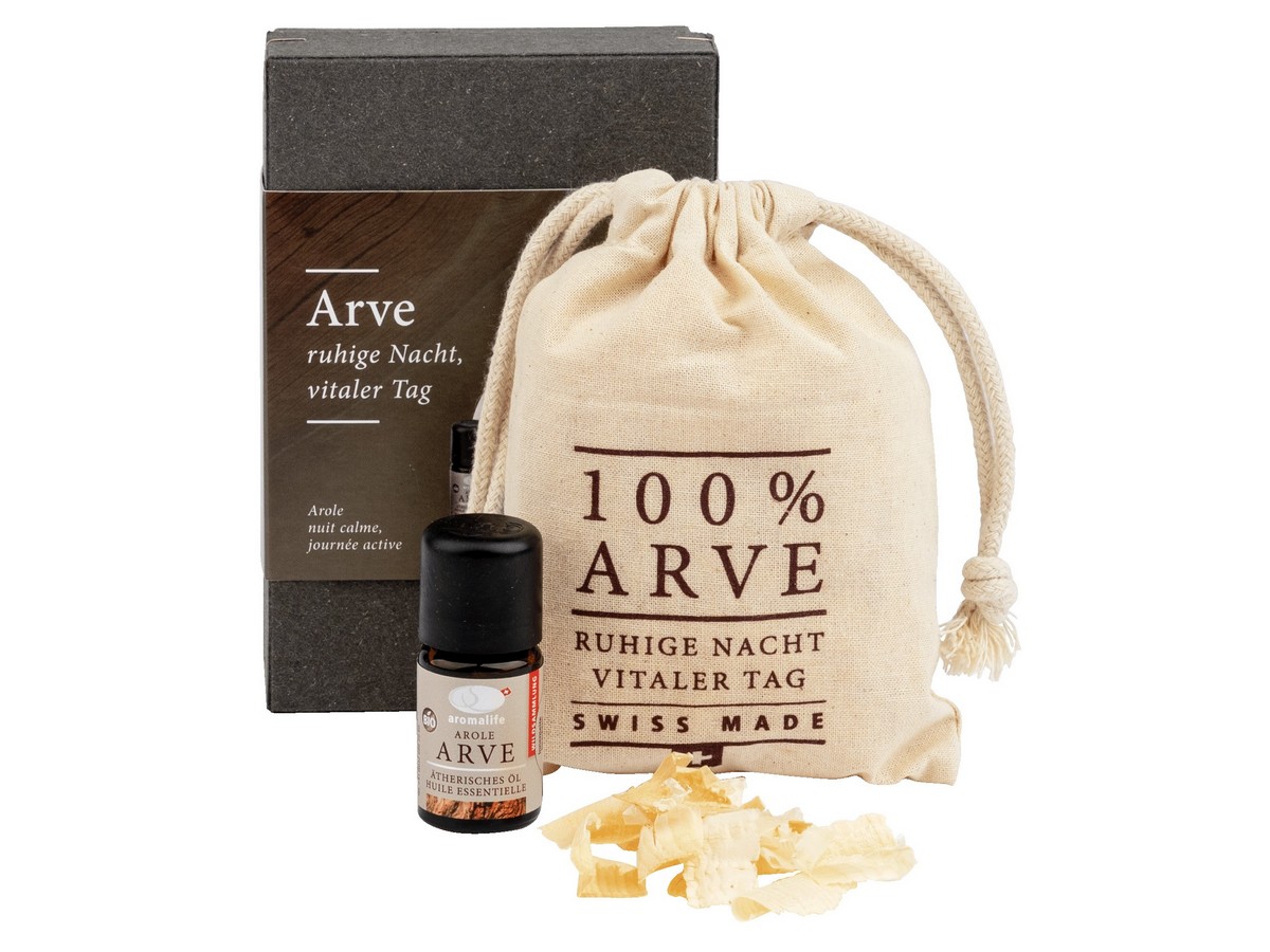Packshot_AROMALIFE_Arve_Pontresina_Arvensäckli_&_ätherisches_Öl_Geschenkset_ebi-online-web